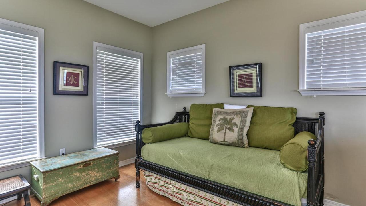 Biglows Bungalow - About A Quarter Mile To Private Neighborhood Beach Access, Pet Friendly, Community Pool Destin Eksteriør bilde