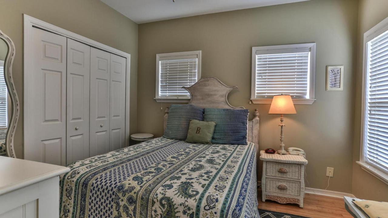 Biglows Bungalow - About A Quarter Mile To Private Neighborhood Beach Access, Pet Friendly, Community Pool Destin Eksteriør bilde