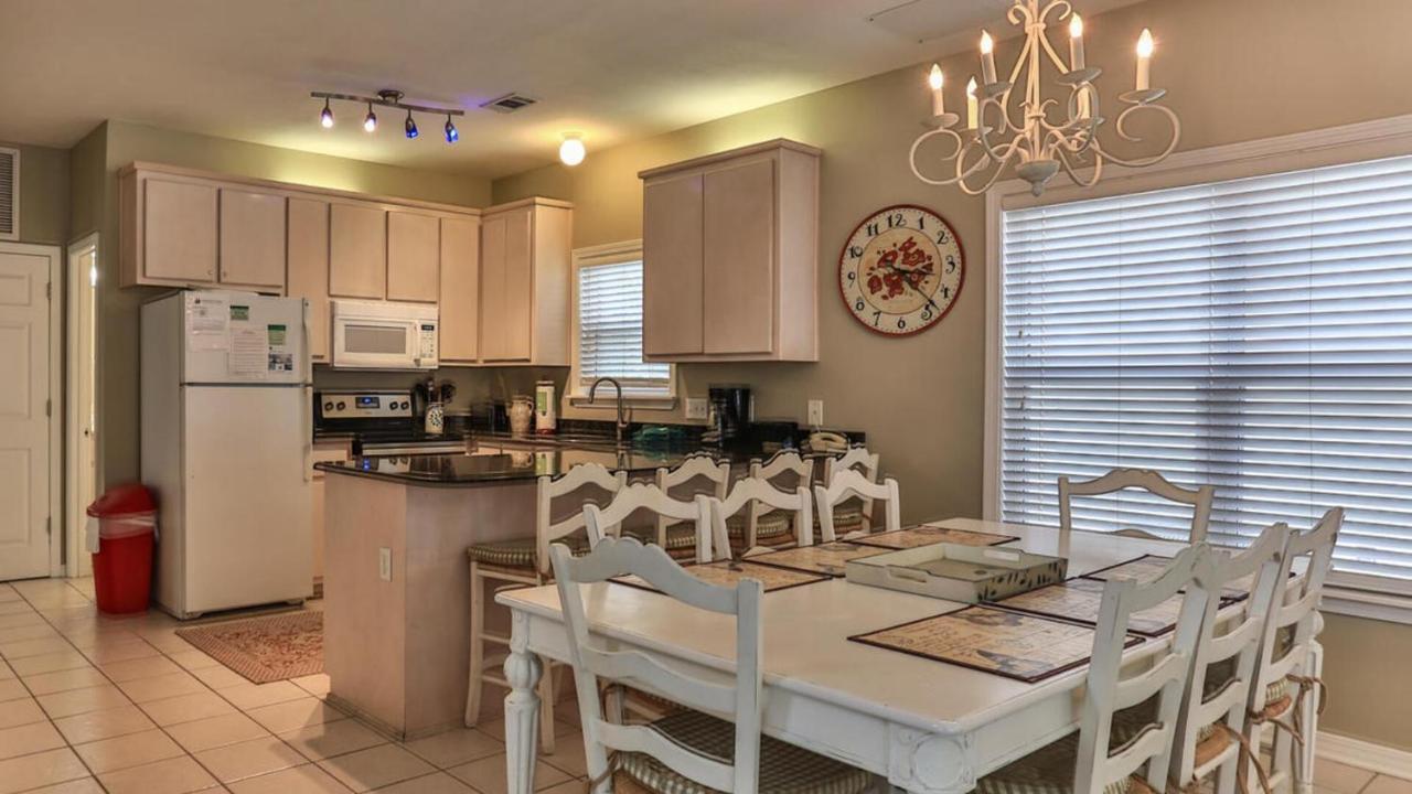 Biglows Bungalow - About A Quarter Mile To Private Neighborhood Beach Access, Pet Friendly, Community Pool Destin Eksteriør bilde